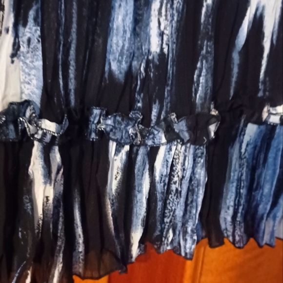 ND Abstract Crinkle Ruffle Collared Blouse Sz. S *NWOT - Picture 4 of 4